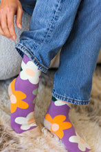 Load image into Gallery viewer, Plum Floral Print Crew Socks