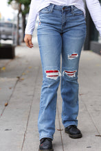Load image into Gallery viewer, Holiday Medium Blue Slim Boot Fit High-Rise Plaid Stitched Jeans