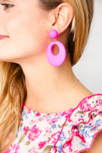 Load image into Gallery viewer, Fandango Retro Open Circle Resin Dangle Earrings