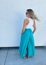 Load image into Gallery viewer, PREORDER: Johanna Linen Pants in Three Colors