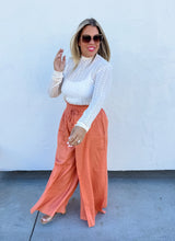 Load image into Gallery viewer, PREORDER: Johanna Linen Pants in Three Colors