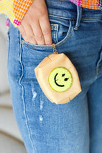 Load image into Gallery viewer, Manilla Smiley Face Patch Coin Purse Keychain