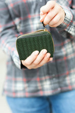 Load image into Gallery viewer, Think It Over Dark Green Woven Vegan Accordion Zipper Cardholder