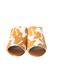 Load image into Gallery viewer, Richwood Peeptoe Tan and White Cowhide Slide