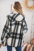 Load image into Gallery viewer, Black Yarn Dyed Plaid Oversized Pocketed Shacket