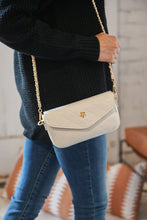 Load image into Gallery viewer, Cream Rectangular Quilted Chain Strap Bag with Coin Purse