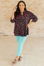 Load image into Gallery viewer, Magic Ankle Crop Skinny Pants in Aqua