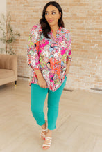 Load image into Gallery viewer, Magic Ankle Crop Skinny Pants in Kelly Green