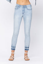 Load image into Gallery viewer, A Walk On The Beach Judy Blue Skinny Jeans