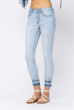 Load image into Gallery viewer, A Walk On The Beach Judy Blue Skinny Jeans