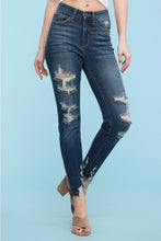 Load image into Gallery viewer, Under The Boardwalk Judy Blue Cropped Jeans