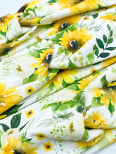 Load image into Gallery viewer, Yellow Sunflowers Headband