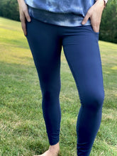 Load image into Gallery viewer, On The Go Leggings in Navy