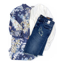 Load image into Gallery viewer, High Tide Judy Blue Bermuda Shorts