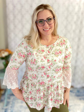 Load image into Gallery viewer, Floral Fusion Lace Sleeved Top