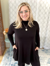 Load image into Gallery viewer, Simply Stylish Mock Neck Top in Black