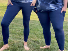 Load image into Gallery viewer, On The Go Leggings in Navy