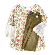 Load image into Gallery viewer, Floral Fusion Lace Sleeved Top