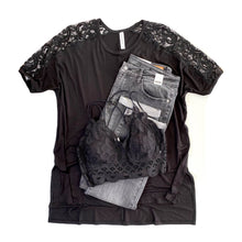 Load image into Gallery viewer, The Daydreamer Judy Blue Boyfriend Jeans