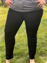 Load image into Gallery viewer, A Night Out Judy Blue Black Jeans