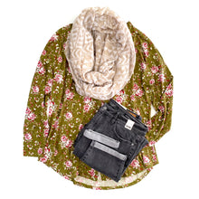 Load image into Gallery viewer, The Daydreamer Judy Blue Boyfriend Jeans