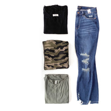 Load image into Gallery viewer, Under The Boardwalk Judy Blue Cropped Jeans