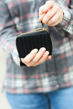 Load image into Gallery viewer, Think It Over Black Woven Vegan Accordion Zipper Cardholder
