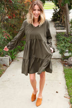 Load image into Gallery viewer, Hunter Green V Neck Woven Swing Dress with Pockets
