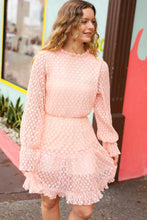 Load image into Gallery viewer, Peach Pleated Lace Bubble Sleeve Lined Dress
