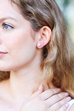 Load image into Gallery viewer, Fashion Pearl Stud Earrings
