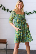 Load image into Gallery viewer, Green &amp; Navy Ditsy Floral Chiffon Lined Dress
