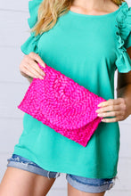 Load image into Gallery viewer, Hot Pink Woven Raffia Flap Closure Clutch Bag
