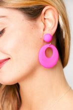Load image into Gallery viewer, Fandango Retro Open Circle Resin Dangle Earrings
