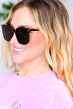 Load image into Gallery viewer, Tortoise UV Ray Unisex Square Sunglasses
