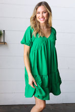 Load image into Gallery viewer, Kelly Green Sweetheart Tiered Crinkle Dress
