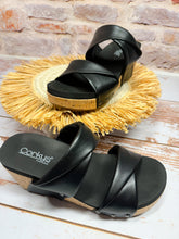 Load image into Gallery viewer, Andrea Classic Wedge In Black
