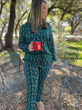 Load image into Gallery viewer, PREORDER: Candy Cane Pajama Pants Set
