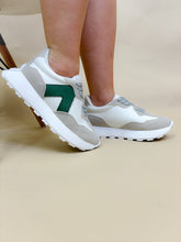 Load image into Gallery viewer, Arin Sneakers in Green
