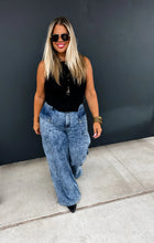 Load image into Gallery viewer, PREORDER: Charlie Cinch Hem Wide Leg Jeans
