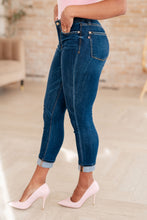 Load image into Gallery viewer, Bette Mid Rise Vintage Cuffed Skinny Capri
