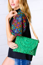 Load image into Gallery viewer, Emerald Woven Raffia Flap Closure Clutch Bag
