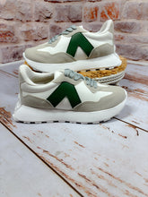 Load image into Gallery viewer, Arin Sneakers in Green
