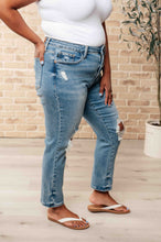 Load image into Gallery viewer, Frankie High Waist Distressed Boyfriend Jeans
