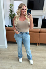 Load image into Gallery viewer, Alana Mid Rise Clean Bootcut Jeans
