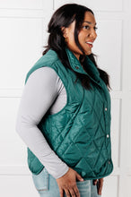 Load image into Gallery viewer, Layering Queen Quilted Puffer Vest in Hunter Green
