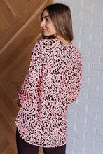 Load image into Gallery viewer, Lizzy Top in Black and Hot Pink Small Paisley
