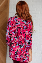 Load image into Gallery viewer, Lizzy Top in Black and Magenta Multi Floral
