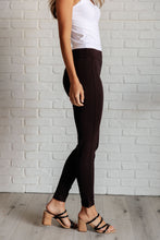 Load image into Gallery viewer, Magic Skinny 28&quot; Pants in Chocolate
