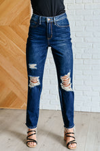 Load image into Gallery viewer, Montana High Rise Rigid Magic Distressed Straight Jeans
