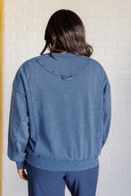 Load image into Gallery viewer, Quick Fix Mineral Wash Crew Neck Pullover in Psychic
